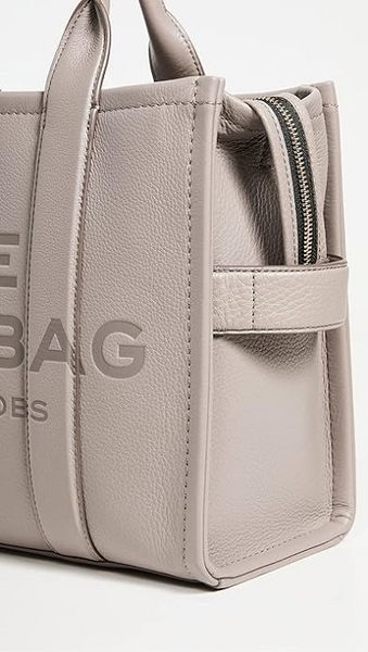 Жіноча шкіряна сумка Marc Jacobs The Leather Medium Tote Bag Wolf Cement mj02 фото