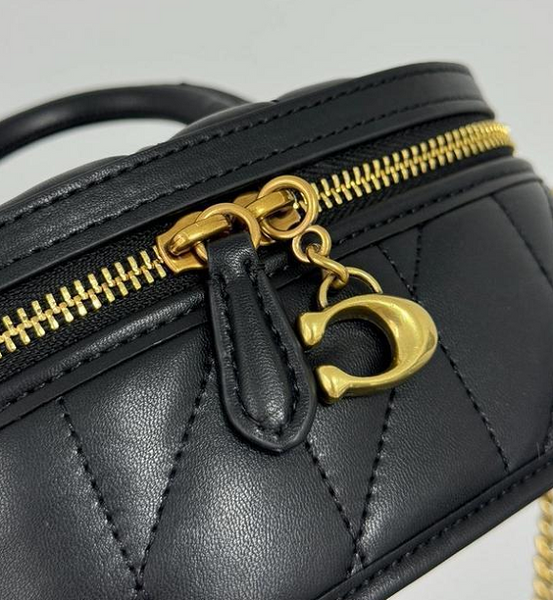 Жіноча шкіряна сумка Coach Trail Crossbody 17 Pillow Quilting, Black/Gold coach156 фото