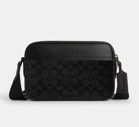 Чоловіча шкіряна сумка Coach Graham Crossbody Bag In Signature Canvas Gunmetal Charcoal чорна coach192 фото