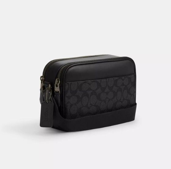 Чоловіча шкіряна сумка Coach Graham Crossbody Bag In Signature Canvas Gunmetal Charcoal чорна coach192 фото